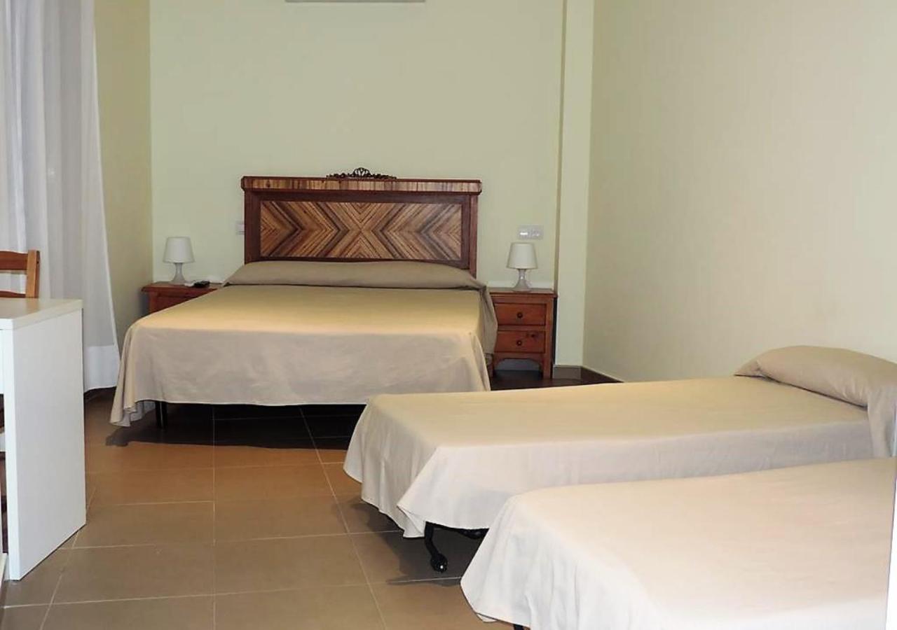 Arbeca Hostal La Placeta מראה חיצוני תמונה